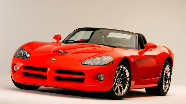 2006 Dodge Viper convertible, front-left three-quarter view