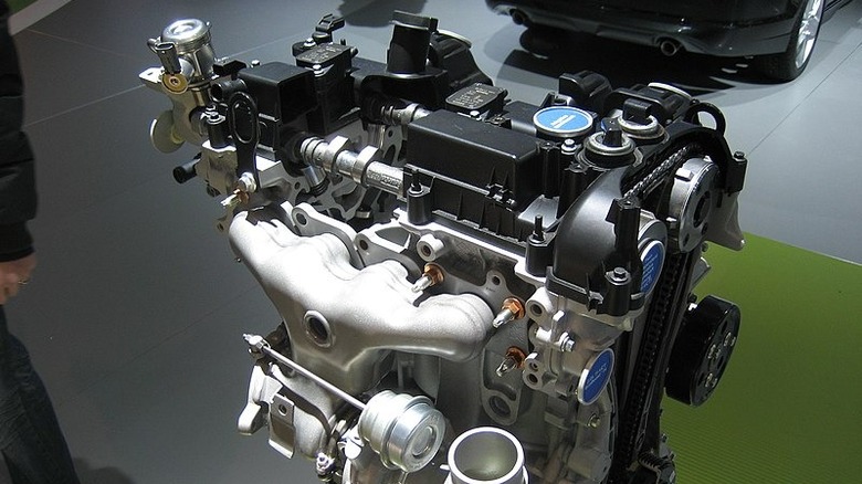 Ford EcoBoost 2.0L GDI engine