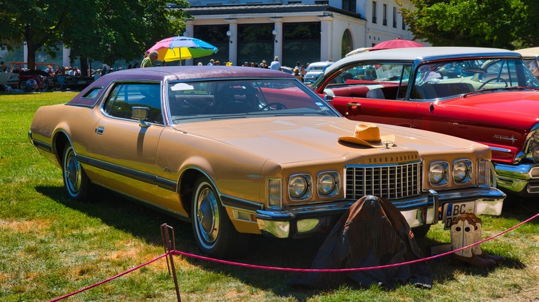 1972 Ford Thunderbird