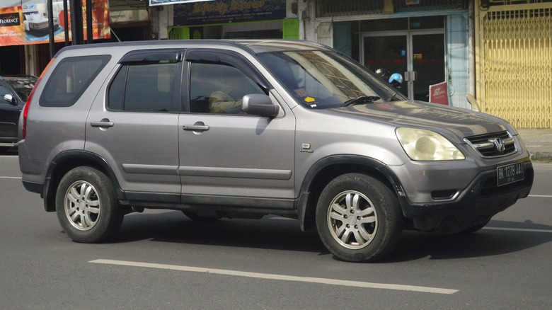 Honda CR-V on the street