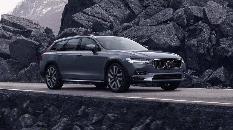 Volvo V90 Cross Country