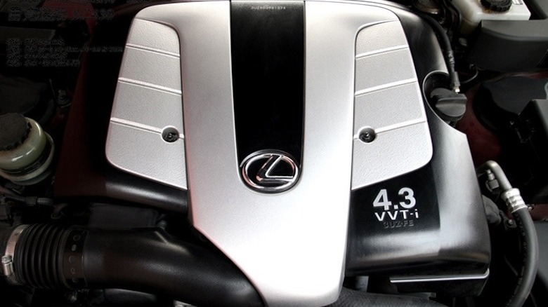 Lexus 4.3L 3UZ-FE V8 engine