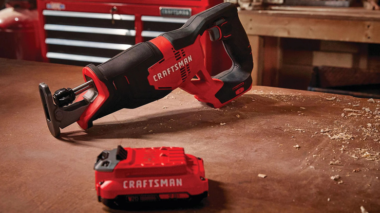 Craftsman cordless reciprocating saw and battery pack