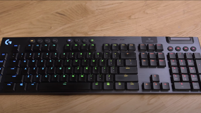 Logitech G915 Keyboard