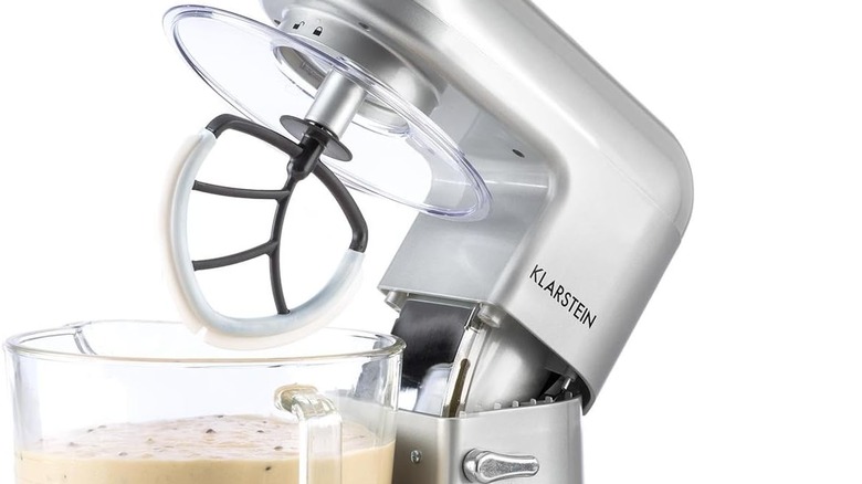 a Klarstein stand mixer