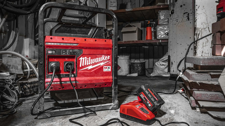 Milwaukee MX Fuel portable power supply