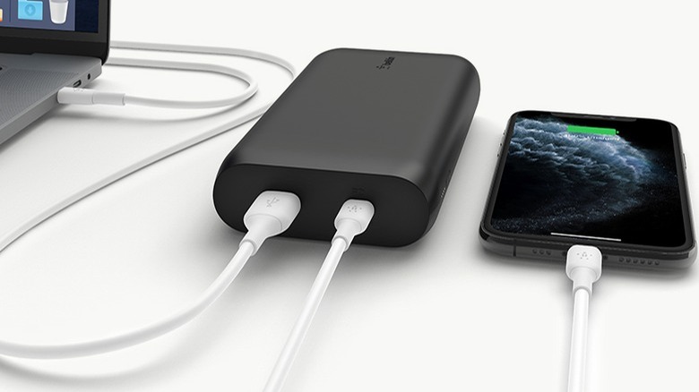 Belkin power bank with laptop and smartphone