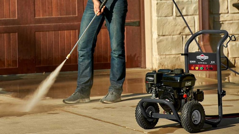 Briggs and Stratton pressure washer