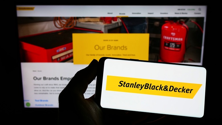 Stanley Black & Decker logo 