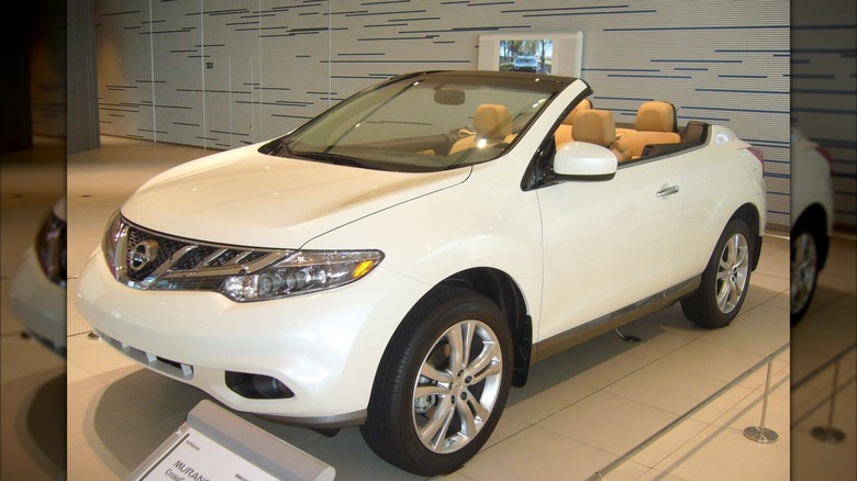 White Nissan Murano Crosscabriolet on display