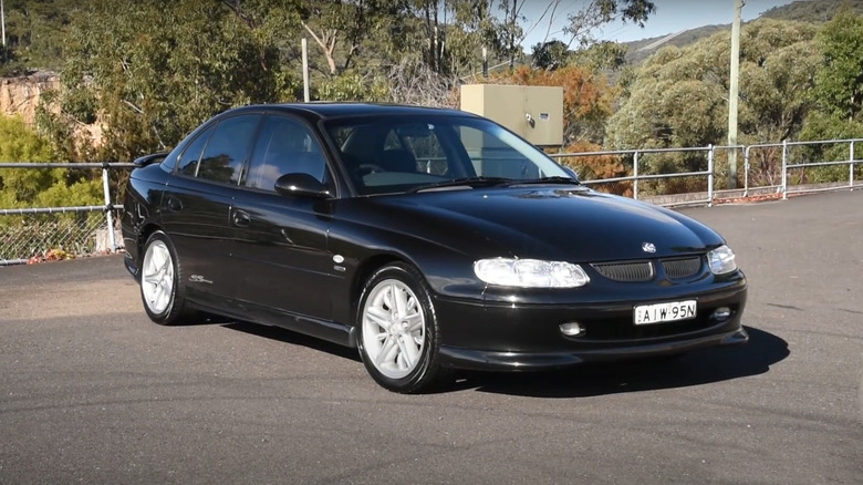 Black Holden Commodore SS VT front 3/4 view