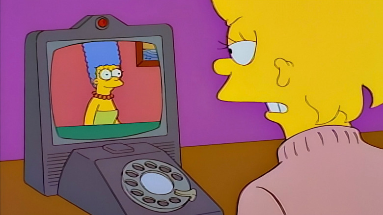 Lisa calling Marge on video phone