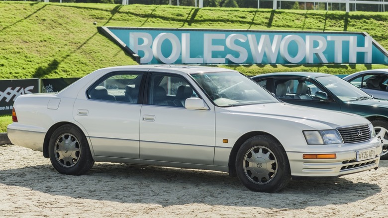 white Lexus LS 400