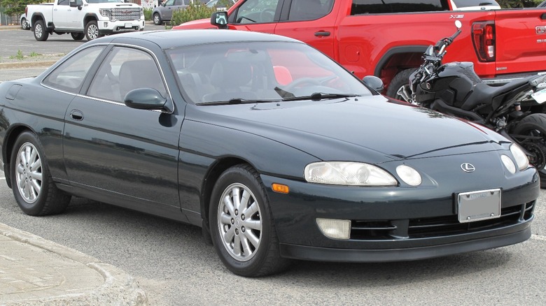 black Lexus SC 400