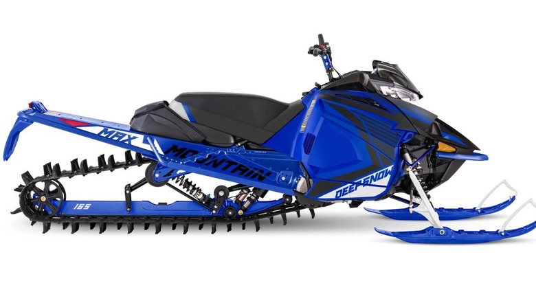 Yamaha Mountain Max LE 165 snowmobile