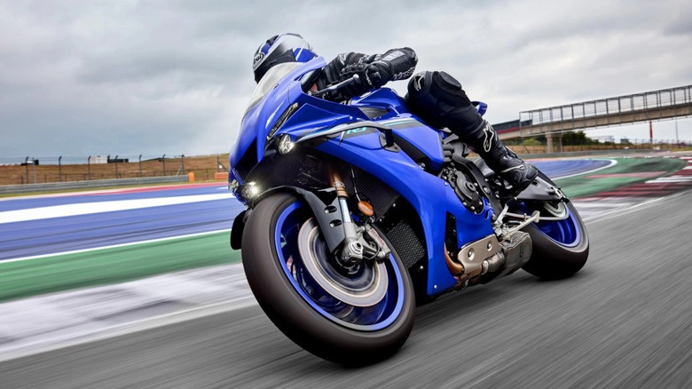 Blue Yamaha YZF-R1 on track