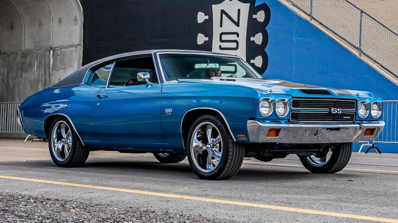 blue 1970 chevelle malibu