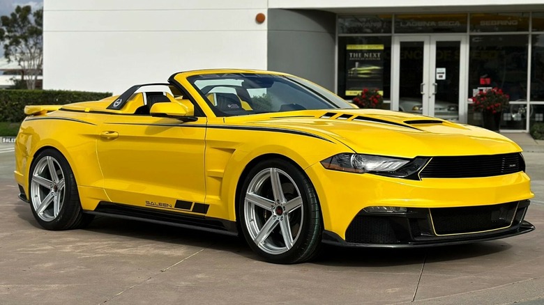 Saleen SA-40 Mustang