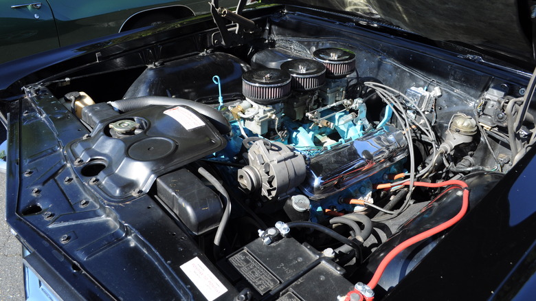 Pontiac tri-power 389 V8