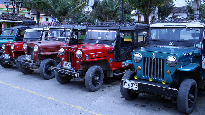 Line of CJ-3B in Salento, Colombia