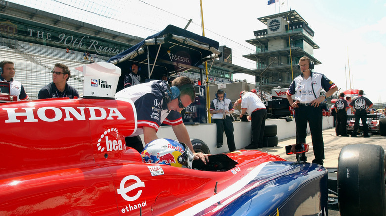 Honda IndyCar parked pit stop