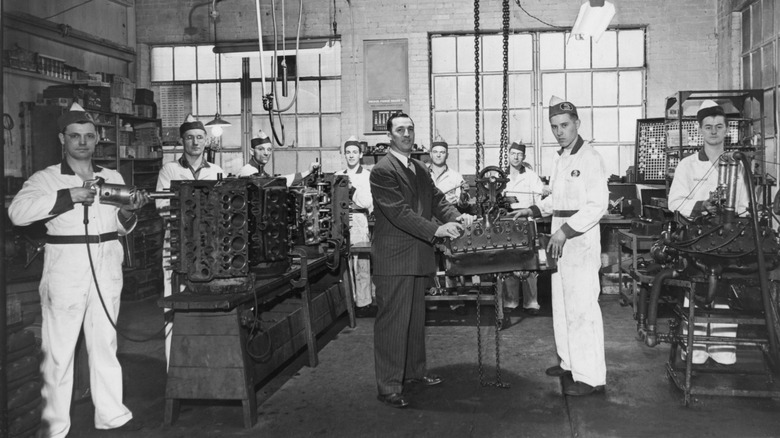 Jasper Engines shop in 1943