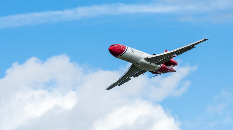 Oil Spill Response 727 mid-flight