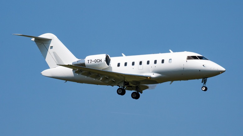 A Bombardier Challenger 600