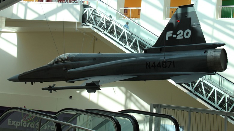 California Science center F-20 tigershark display