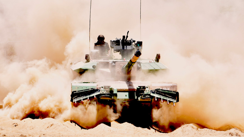 Arjun MBT driving in desert