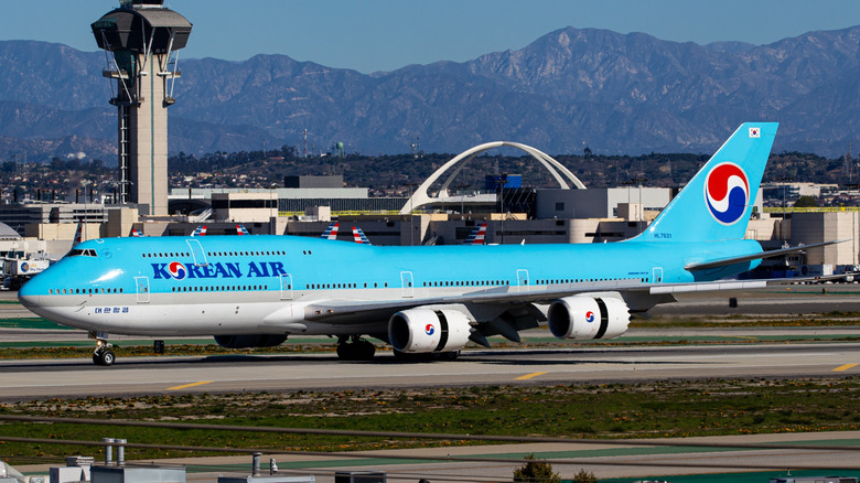 A Korean Air Boeing 747