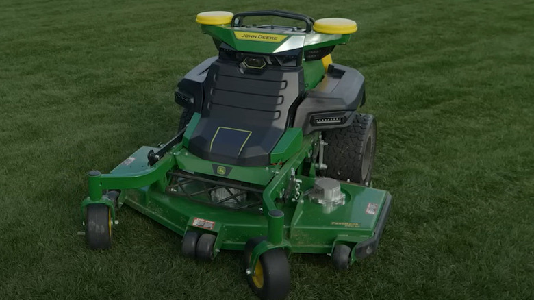 John Deere's new autonomous robot lawn mower