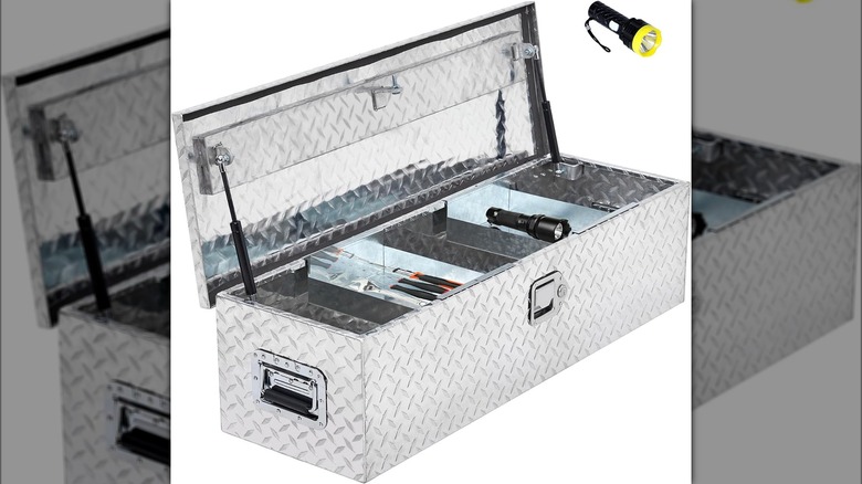 tool box with dividers