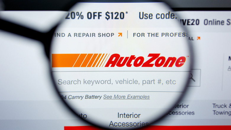 magnifying search bar on AutoZone webpage