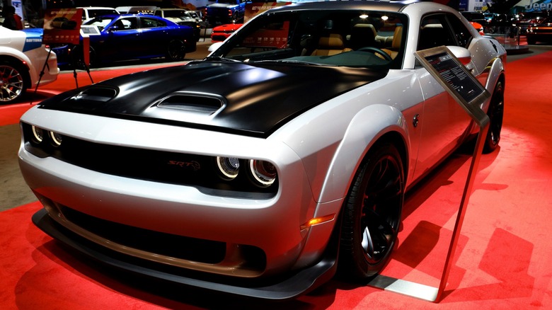 Dodge Challenger SRT Hellcat