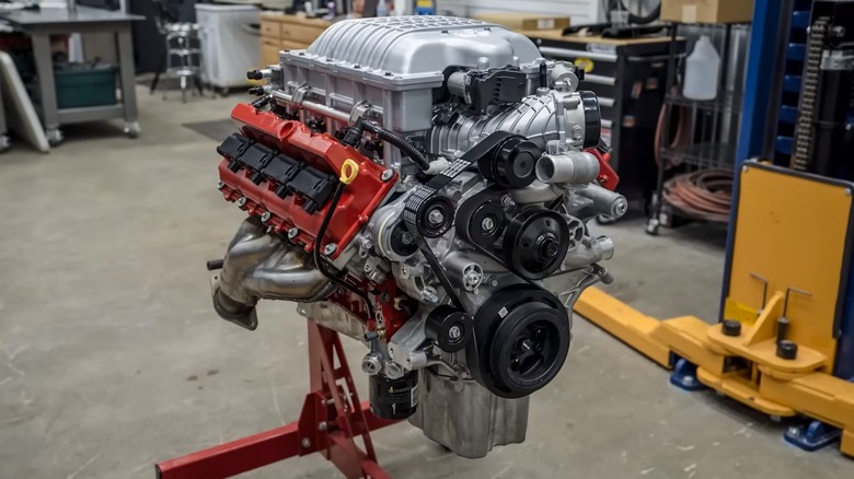 Dodge Hellcat Hemi engine