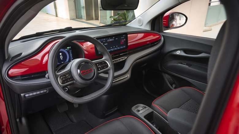 2024 Fiat 500e interior