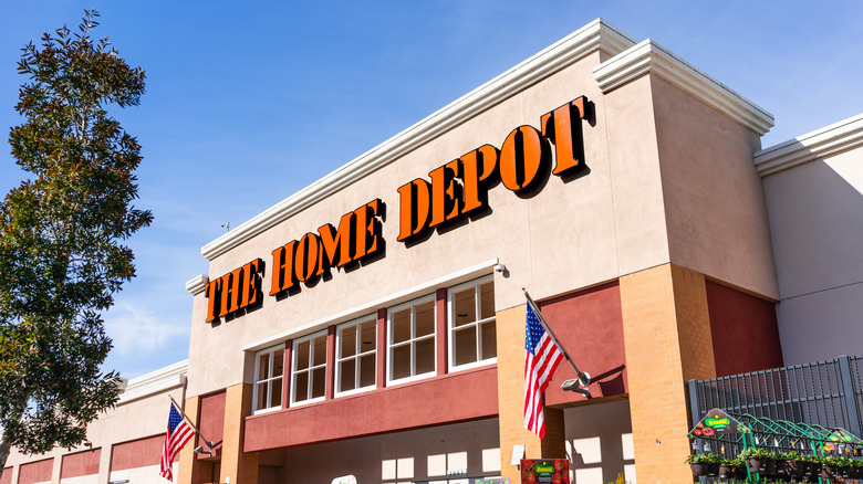 The Home Depot store front