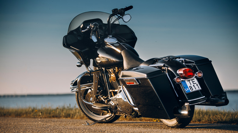 Road Glide near lake