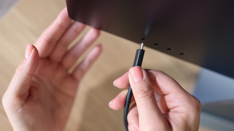 Connecting a monitor using a USB-C cable