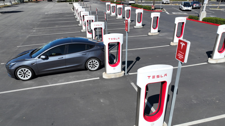 Tesla supercharged charging network