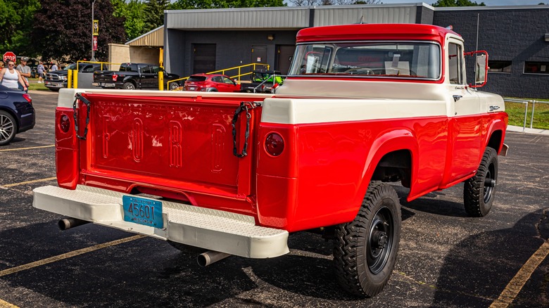 Pickup with styleside bed