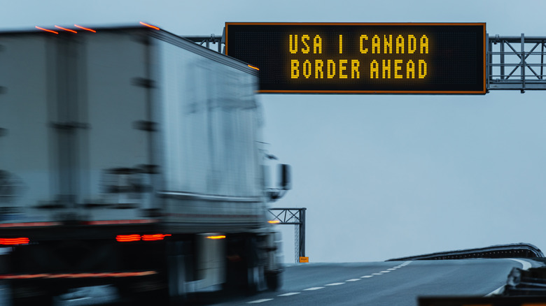 US Canada border sign