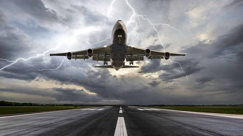 Aircraft landing in bad weather