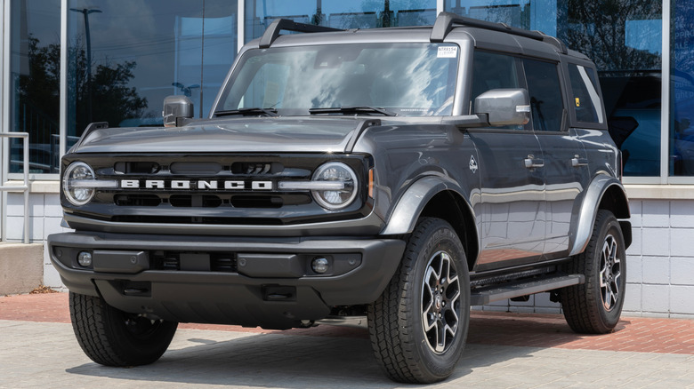 Grey Ford Bronco Outer Banks parked outside dealership