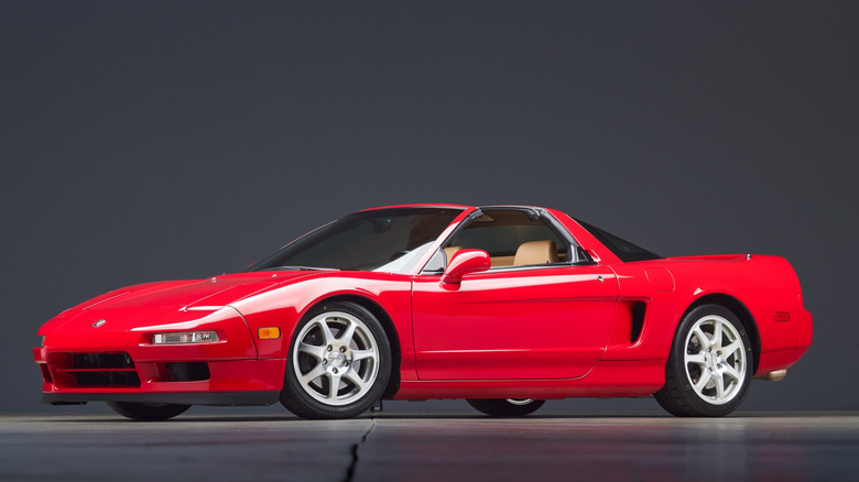 First-generation Honda NSX, a typical mid-engine car