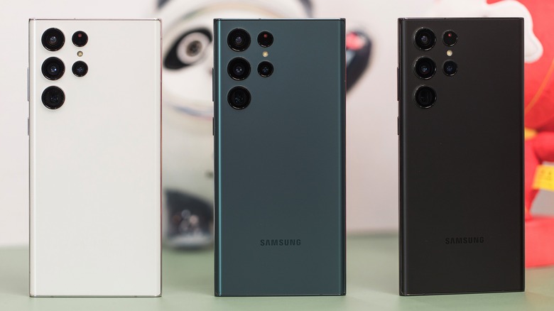 Three Galaxy S22 smartphones