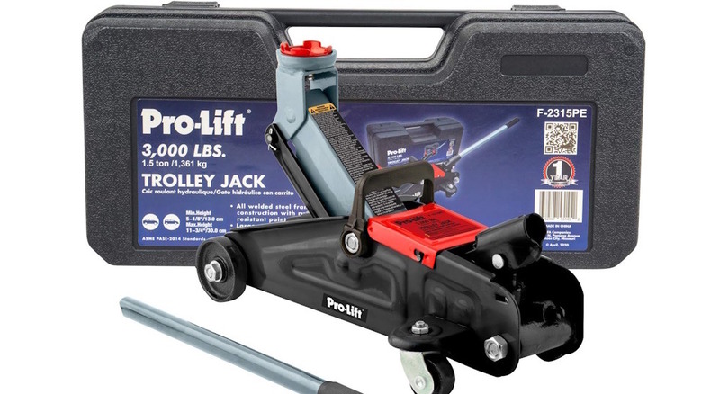 Pro-Lift floor jack with case