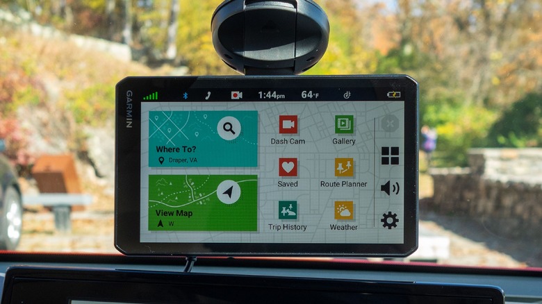 Garmin DriveCam 76 Review: GPS With A Little Extra Security For The Road