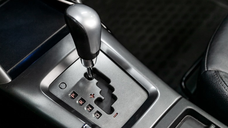 Automatic transmission gear shifter